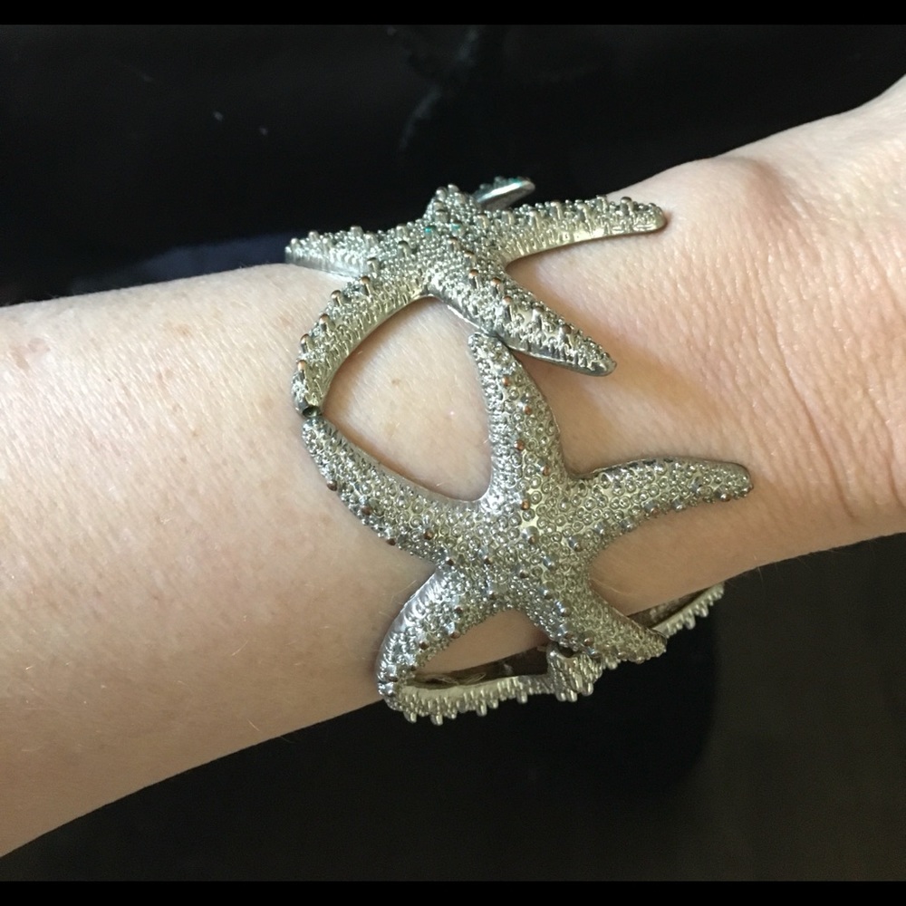 Unsigned Starfish‎ Costume Bracelet